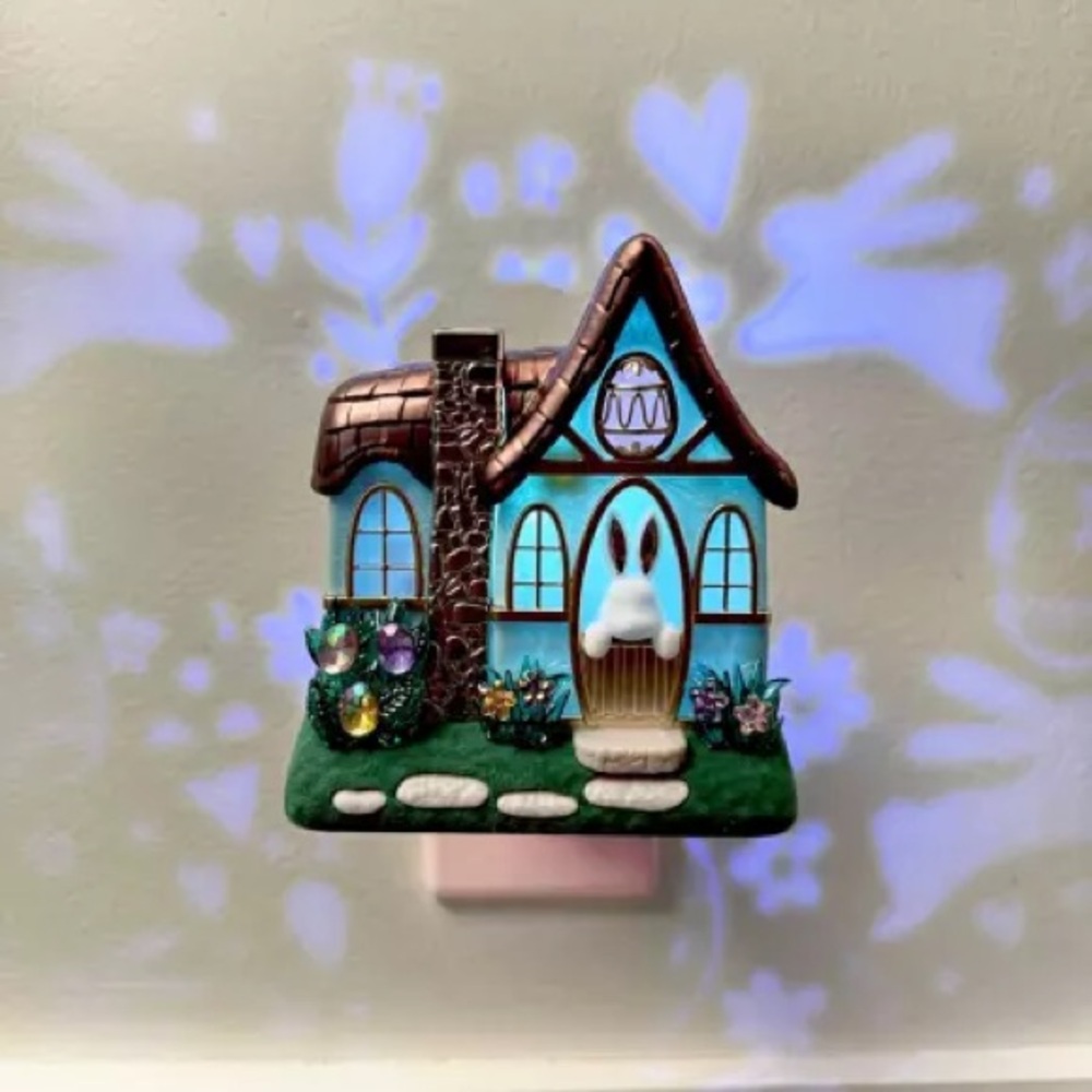 Easter 2025 Bun Bun cottage Projector Wallflower Plug In Bath and Body Works 🆕